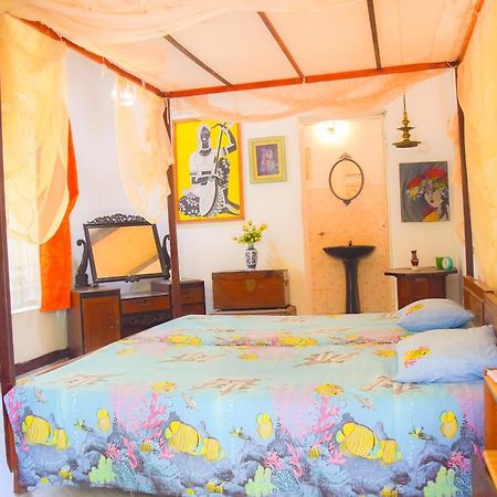 Shammie Guest House Хикадува Екстериор снимка